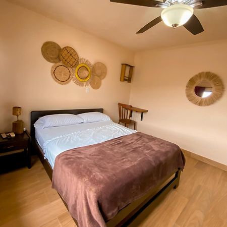 La Rosa Nautica Hostel Guaduas Eksteriør bilde