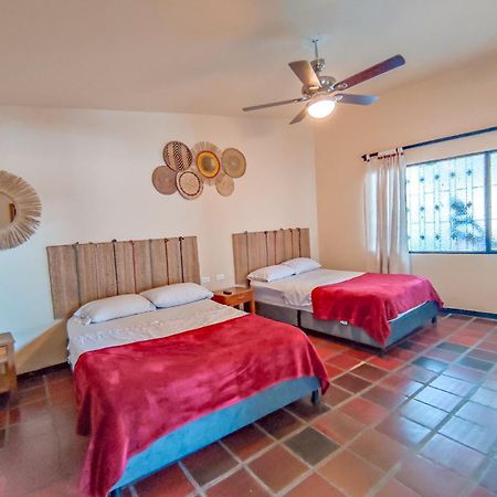 La Rosa Nautica Hostel Guaduas Eksteriør bilde