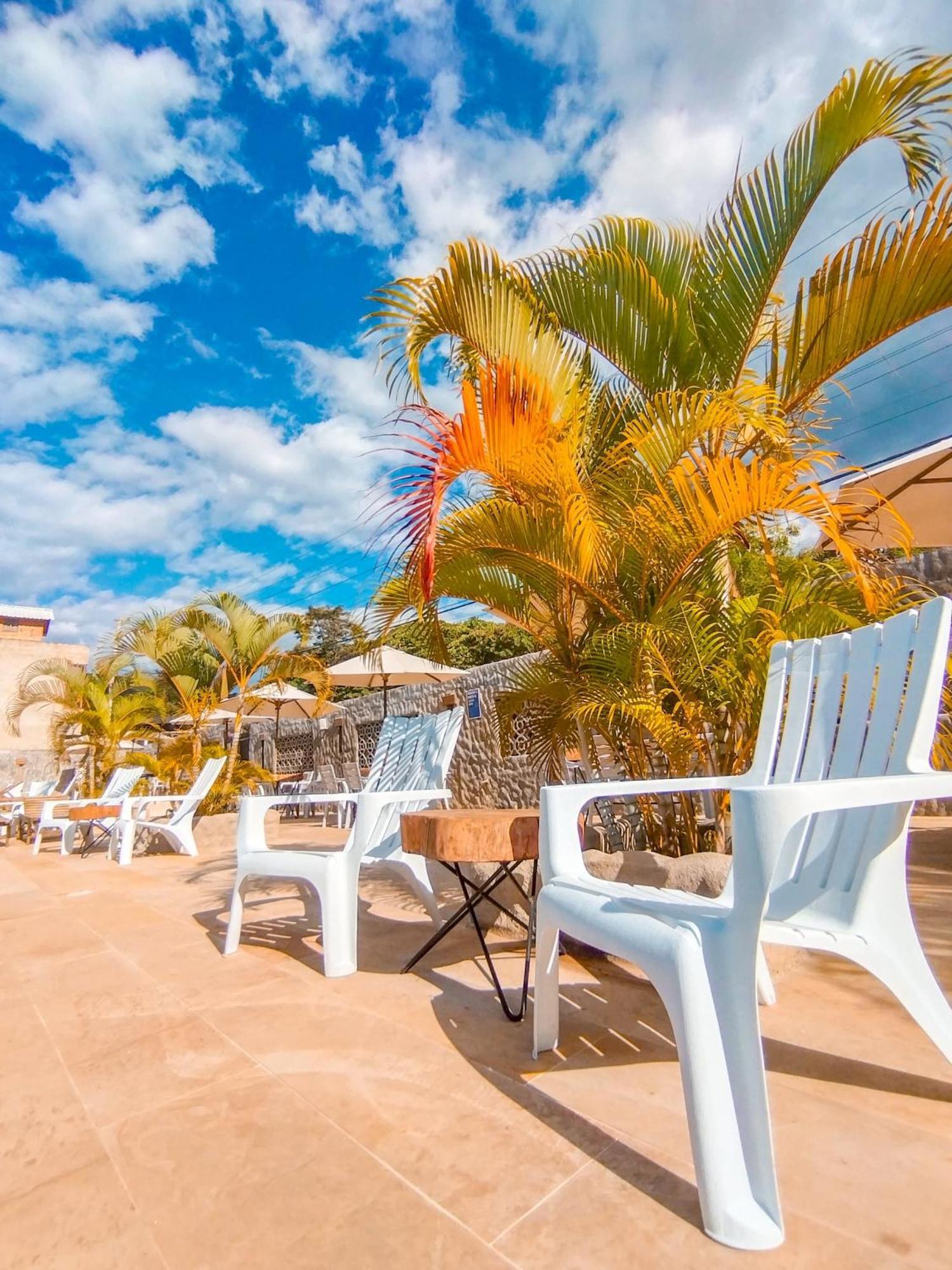La Rosa Nautica Hostel Guaduas Eksteriør bilde