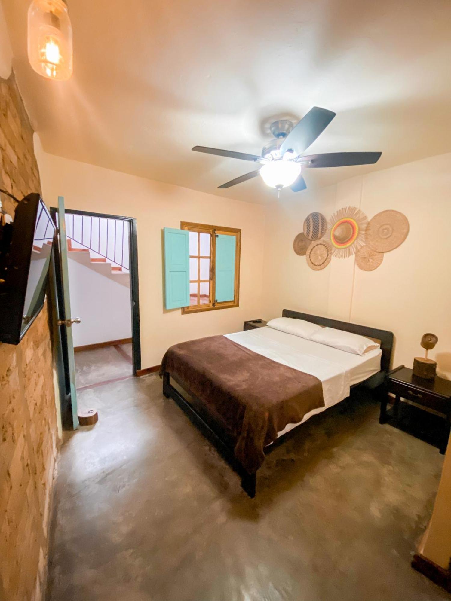 La Rosa Nautica Hostel Guaduas Eksteriør bilde