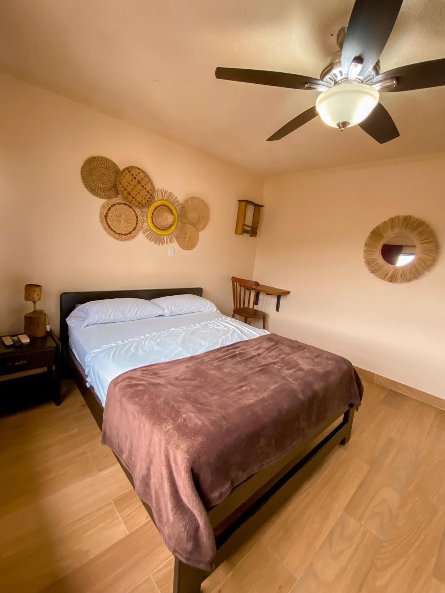 La Rosa Nautica Hostel Guaduas Eksteriør bilde