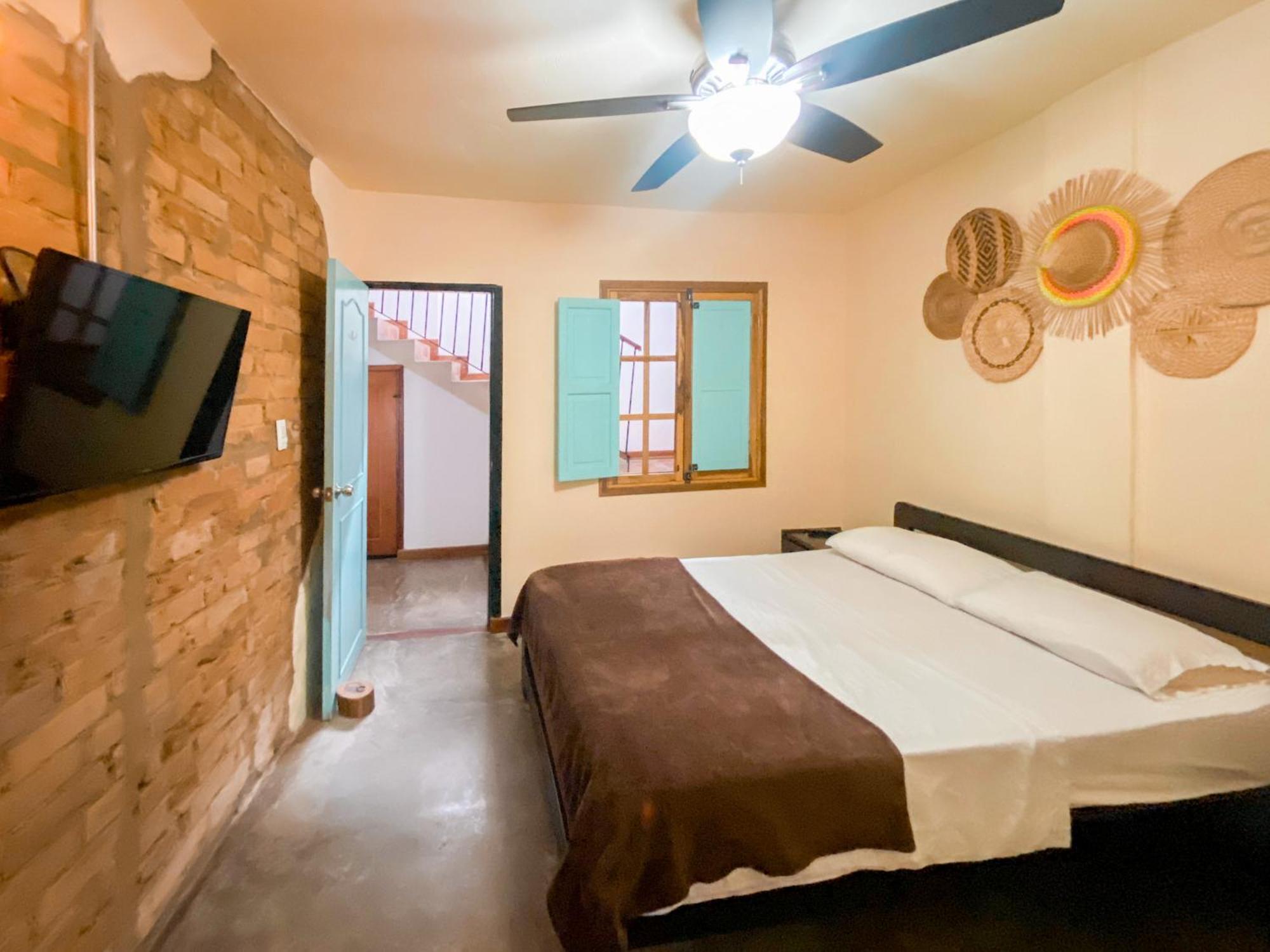 La Rosa Nautica Hostel Guaduas Eksteriør bilde