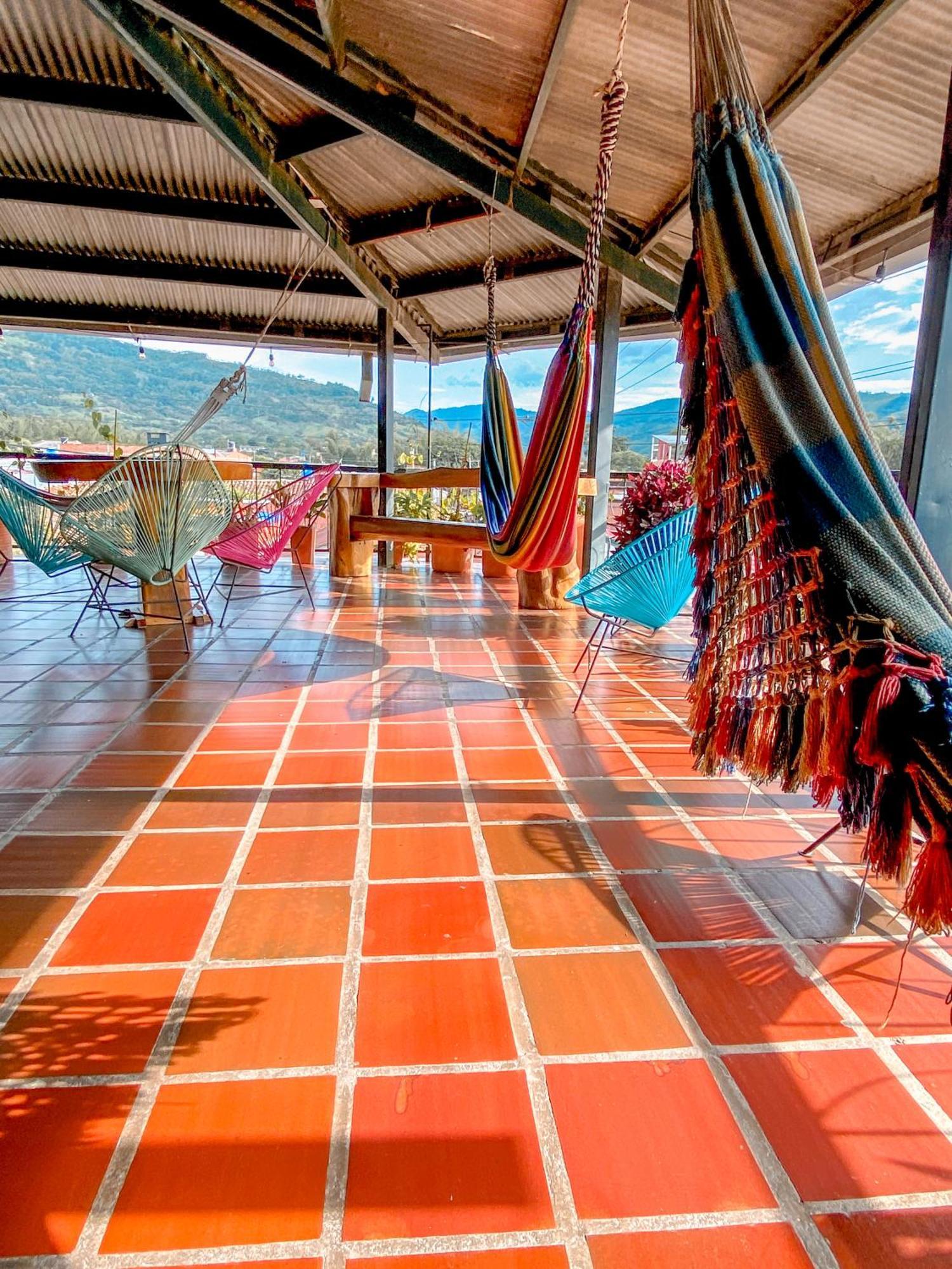 La Rosa Nautica Hostel Guaduas Eksteriør bilde