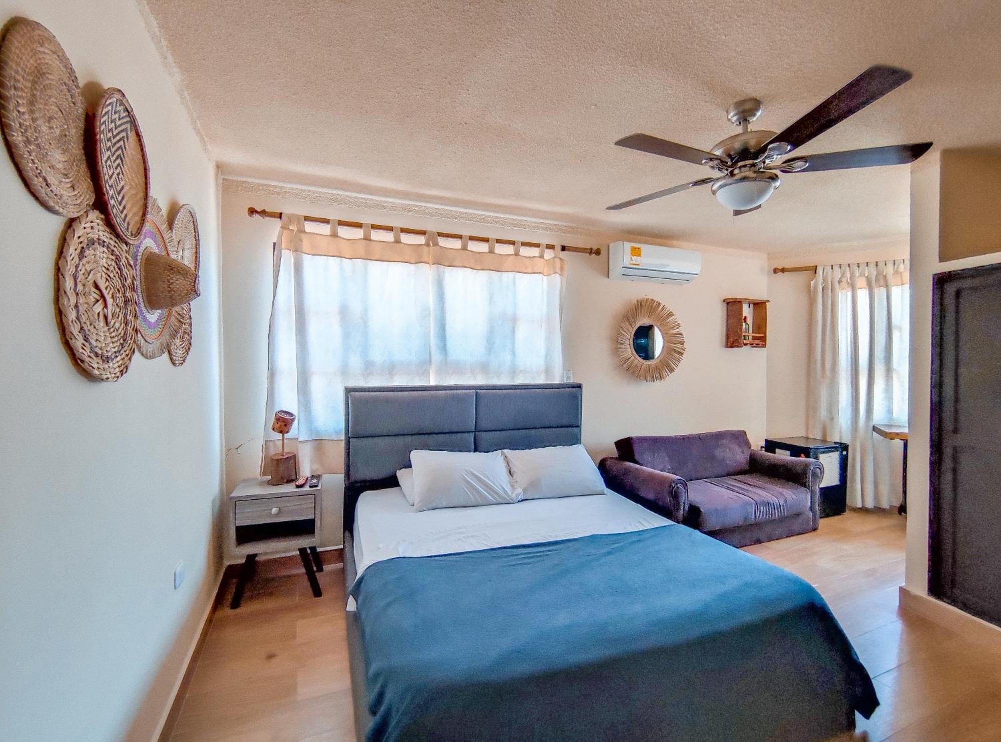 La Rosa Nautica Hostel Guaduas Eksteriør bilde