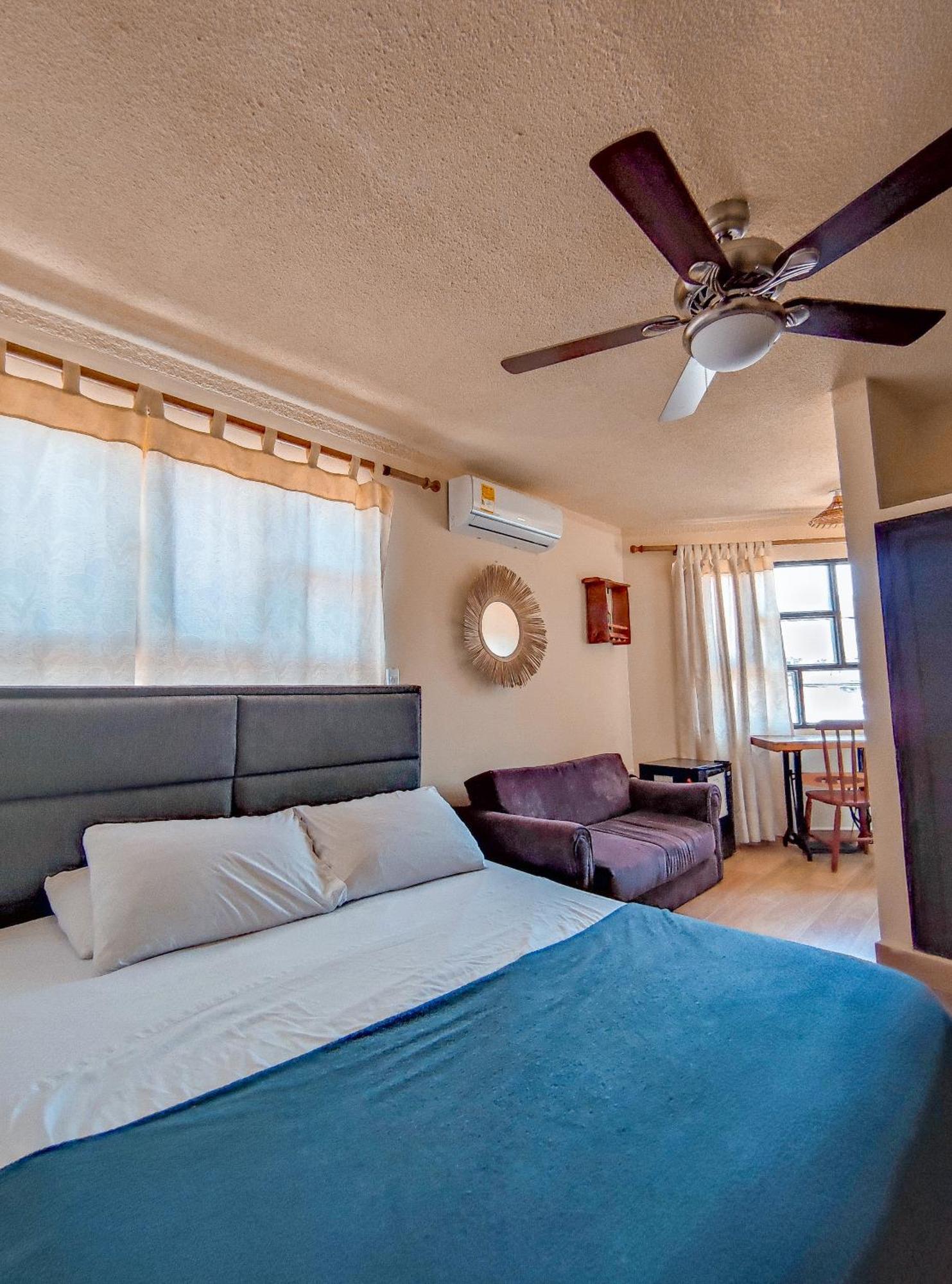 La Rosa Nautica Hostel Guaduas Eksteriør bilde